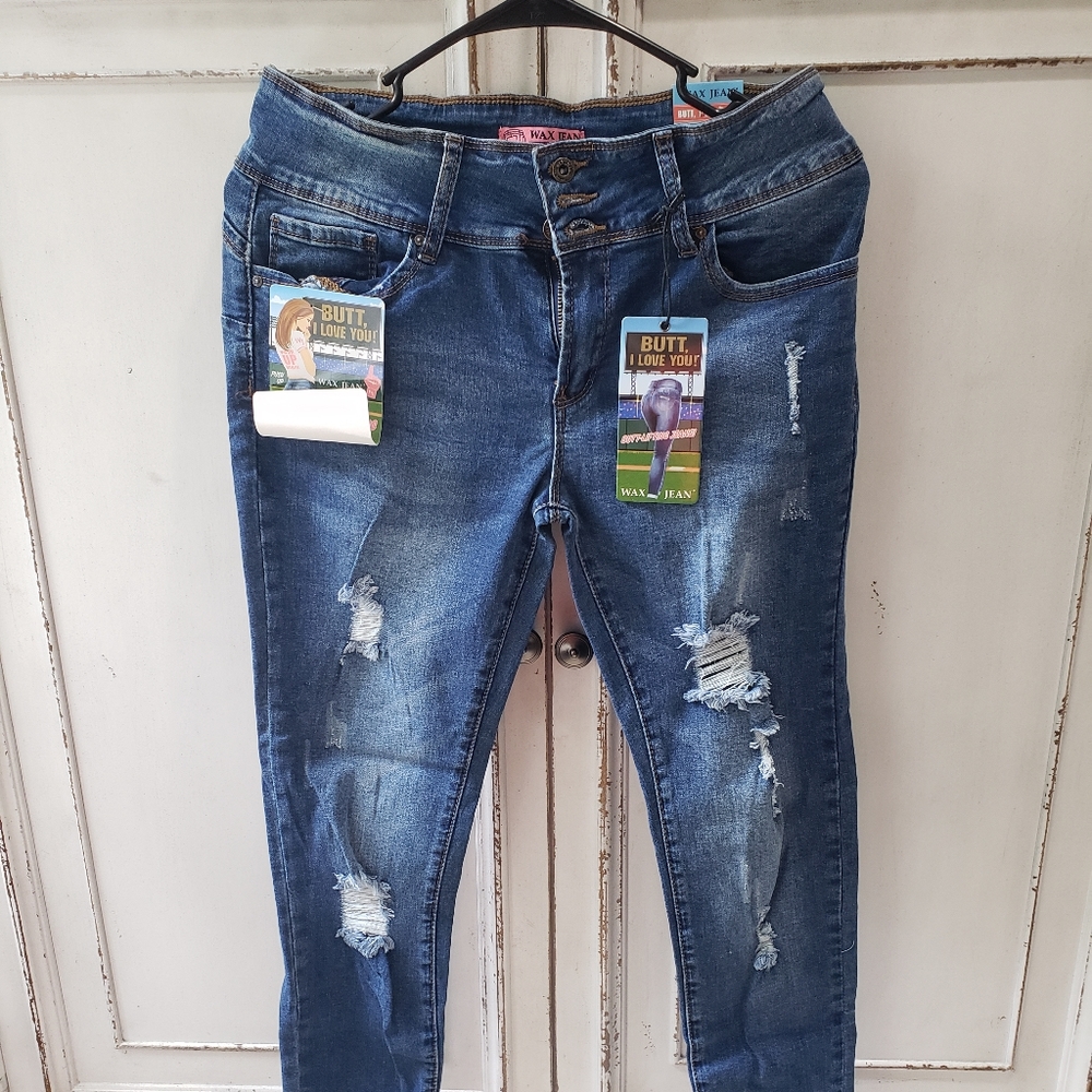 Booty lifting jeans NWT.